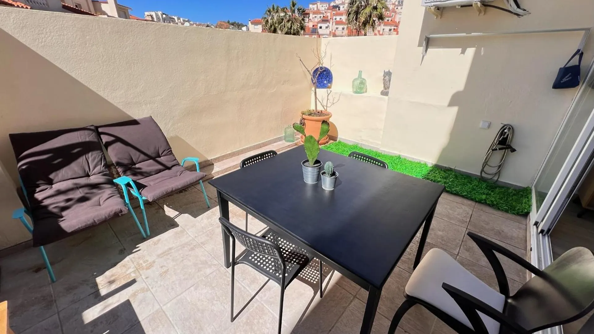 Apartament La Bella Escondida Piscina Campo De Golf Solarium Y Parking En Centro Historico Malaga 0*,  Hiszpania